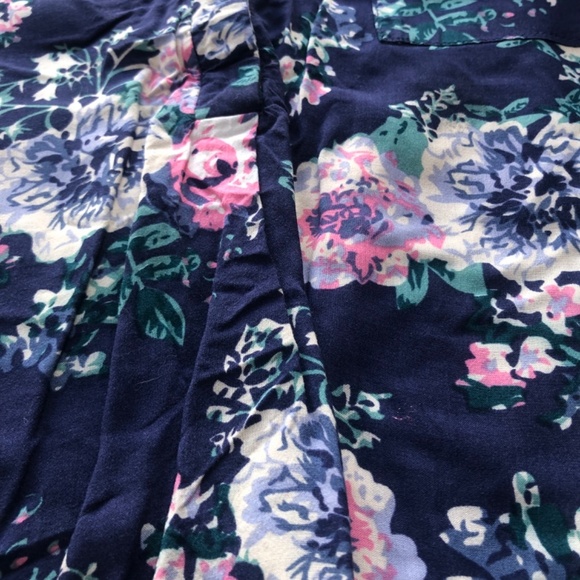 Kismet Xxlarge flowery blouse with sheer back. Button down front, sleeveless - Picture 4 of 6